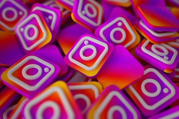 Growing Your Local Instagram Following: 6 Tips for Connecting With Your Community